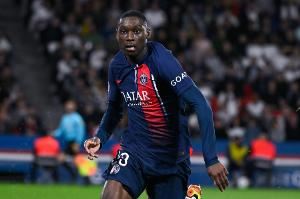 队报：热刺、纽卡、维拉均有意压哨签穆阿尼，巴黎不愿降低要价