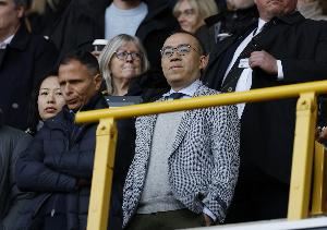 豪赌失败!邮报:狼队主席给佩雷拉引援大权,按其意愿重组管理层